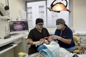 Rehabilitación Oral y Estética Mínimamente Invasiva